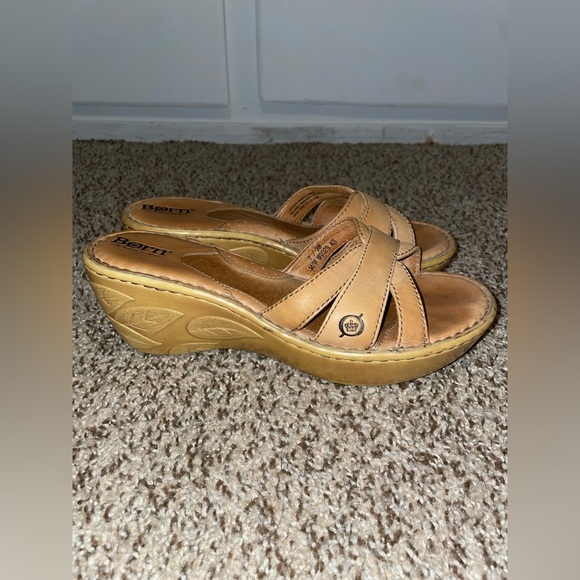 BORN Womens Beige Slip On Wedge Heel Sandals - Picture 1 of 11